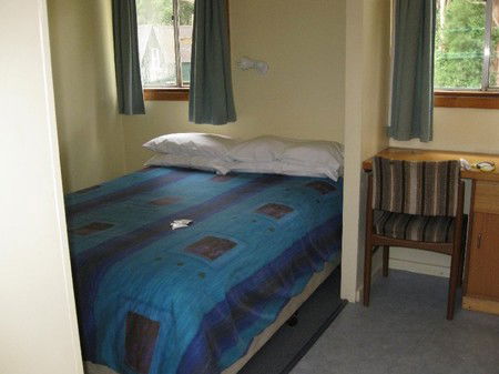 Strahan Backpackers YHA - Accommodation NT 1