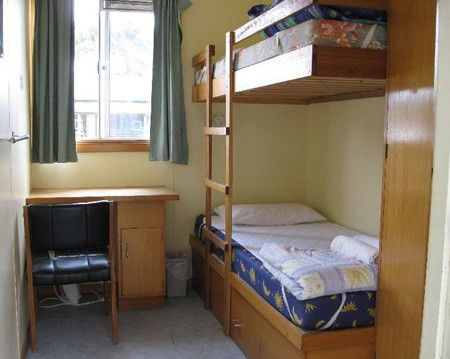 Strahan Backpackers YHA - Accommodation NT 2