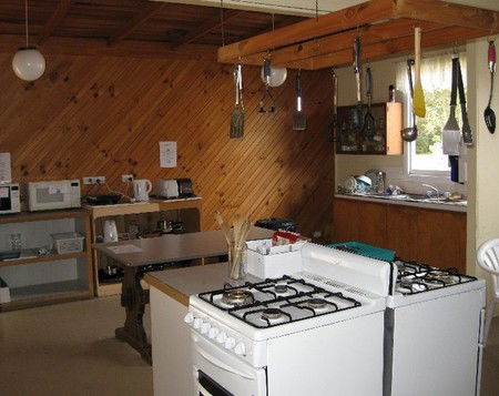 Strahan Backpackers YHA - Accommodation NT 3