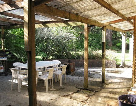 Strahan Backpackers YHA - Accommodation NT 4