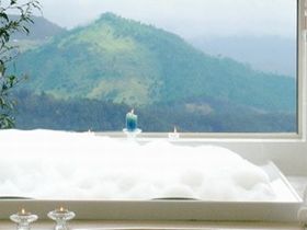 Artisan Spa Views Bed And Breakfast Cottage - Accommodation NT 0