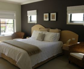 CeeSpray On Owen Bed And Breakfast - NT Tourism 0