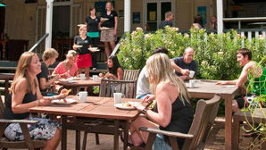 Halse Lodge Backpackers Hostel YHA - Accommodation NT 2