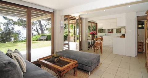 Bungalows On The Beach - NT Tourism 0