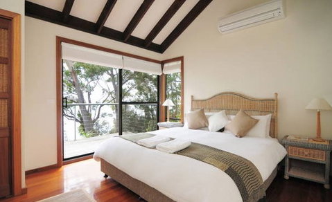 Bungalows On The Beach - NT Tourism 2