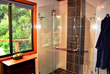 A Waterfall Hideout-Rainforest Cabin For Couples - Accommodation NT 0