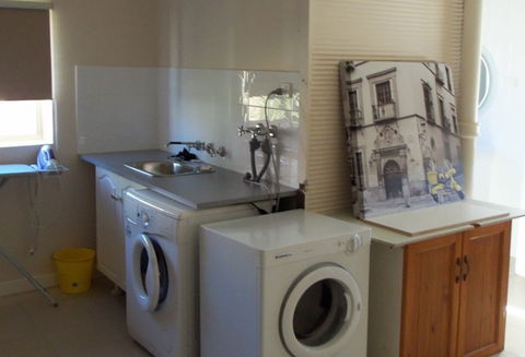Apartment 2 On Oxide - Accommodation NT 3