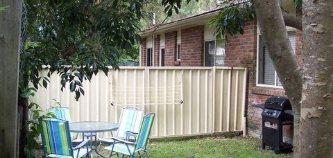 2 Dogs Cottages - Accommodation NT 2