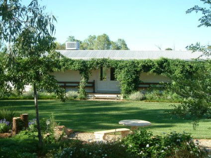 Wilga Park Cottage - Accommodation NT 0