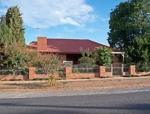  Accommodation NT