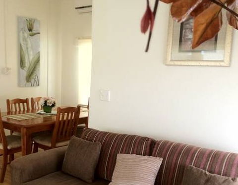 Bidgee Bankside Cottage - Accommodation NT 3