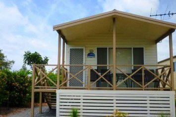 Belmont Pines Lakeside Holiday Park - Accommodation NT 0