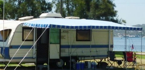 Belmont Pines Lakeside Holiday Park - Accommodation NT 4
