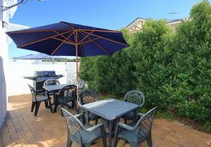 Koola Beach Apartments Bargara - Accommodation NT 1