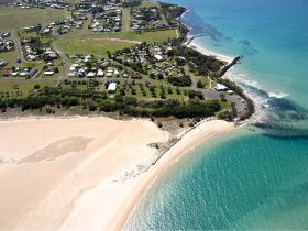Elliot Heads Holiday Park - Accommodation NT 2