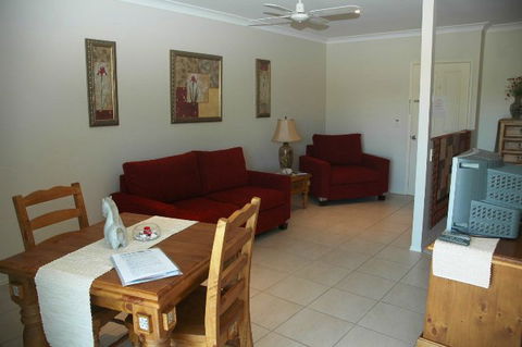 Alexander Lakeside Bed And Breakfast - Accommodation NT 4