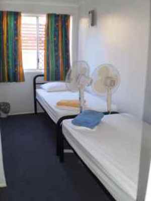 Gladstone Backpackers - Accommodation NT 1