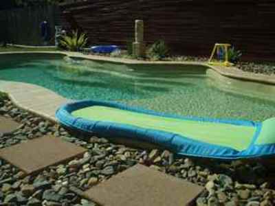 Gladstone Backpackers - Accommodation NT 2
