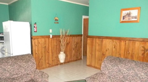 Murray Gardens Country Cottages And Motel - NT Tourism 0