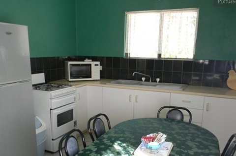 Murray Gardens Country Cottages And Motel - NT Tourism 2