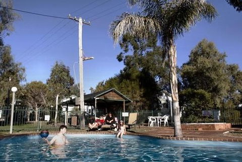 Kahlers Oasis Caravan Park - Accommodation NT 1