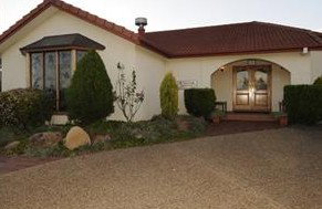 McNevins Warwick Motel And Gunyah Restaurant - Accommodation NT 2