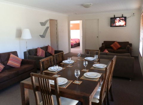 Peppertree Cabins Kingaroy - Accommodation NT 1