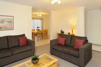  Accommodation NT