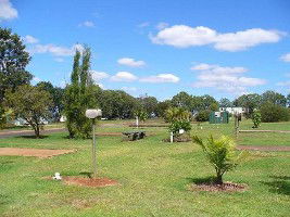 Yarraman Caravan Park - Accommodation NT 0