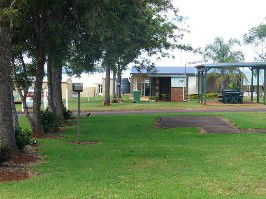 Yarraman Caravan Park - Accommodation NT 1