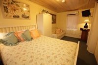 Carter Cottages - Accommodation NT 7