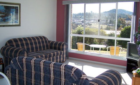 Cedar Lodge Holiday Units - Accommodation NT 1