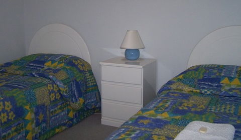 Cedar Lodge Holiday Units - Accommodation NT 4