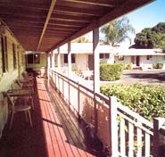 Bottle Tree Gardens Motel - Accommodation NT