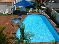 Burleigh Point Apartments - Accommodation NT 3