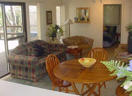 Lakeview Cottage - Accommodation NT 5