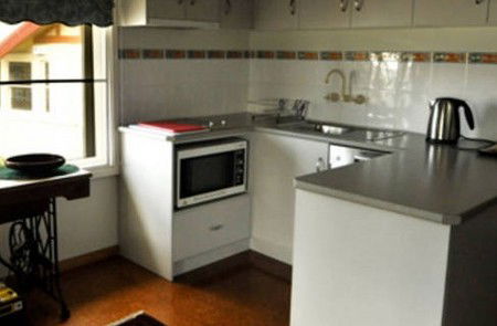 Newcomen Bed And Breakfast - Accommodation NT 4