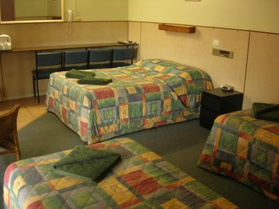 Cross Roads Motel - Accommodation NT 1