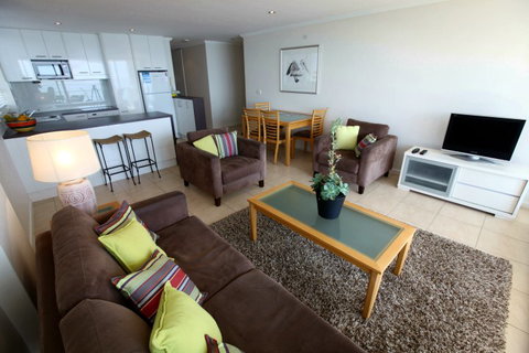 84 The Spit - Accommodation NT 5