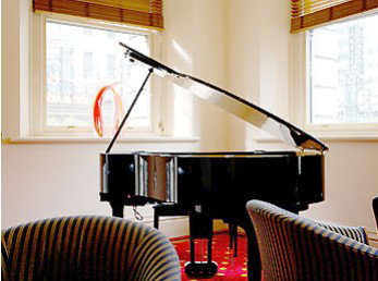 Grand Hotel Melbourne - NT Tourism 5