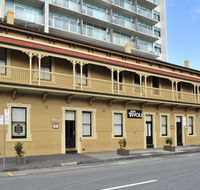 Hotel Tivoli - Accommodation NT