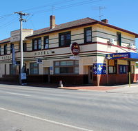 Bullocks Head Tavern - Accommodation NT