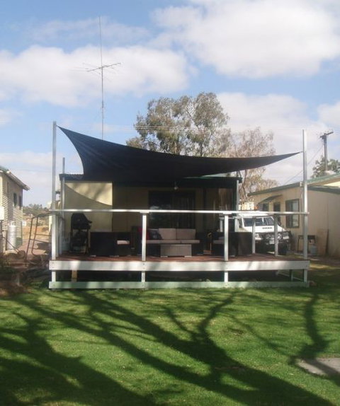 Eleven From The Left - Accommodation NT 2