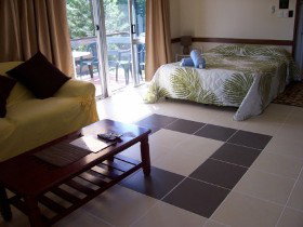 Cardwell Beach Motel - Accommodation NT 0