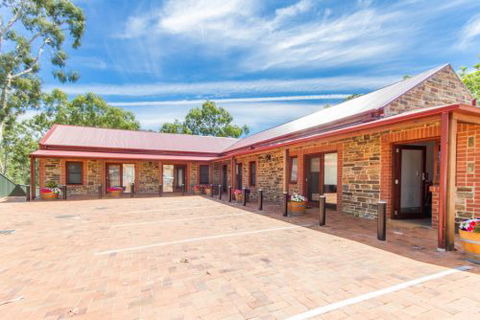 JV Jones Pty Ltd - Accommodation NT 0