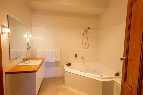 JV Jones Pty Ltd - Accommodation NT 5