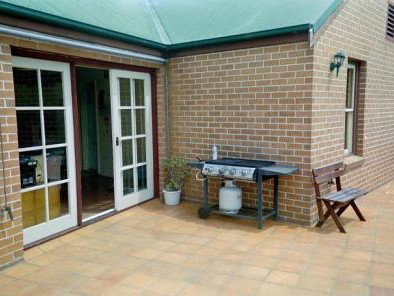 Balmain Backpackers - NT Tourism 0