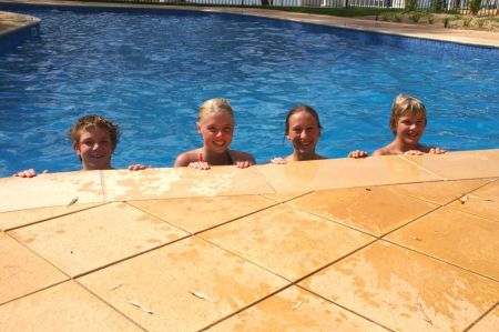 Lake Bonney Holiday Park - Accommodation NT 1