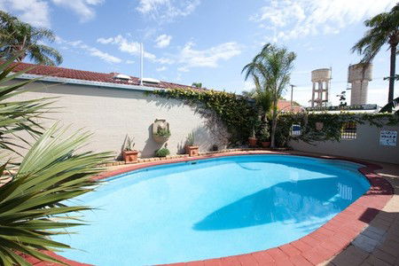 The Town House Motor Inn - Sundowner Goondiwindi - Accommodation NT 1