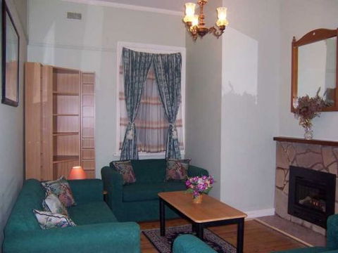 Mountain Top Holiday Home - Accommodation NT 0
